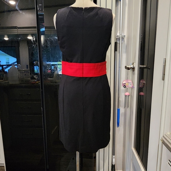 Ann Taylor Black and Red Sheath Dress - Picture 4 of 8